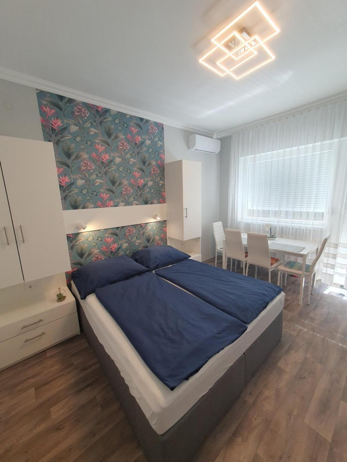 Lara Apartments Siófok Eksteriør billede