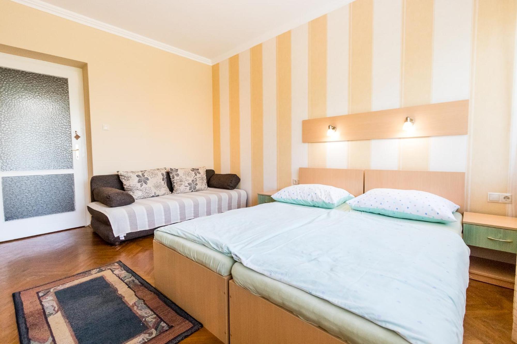 Lara Apartments Siófok Eksteriør billede